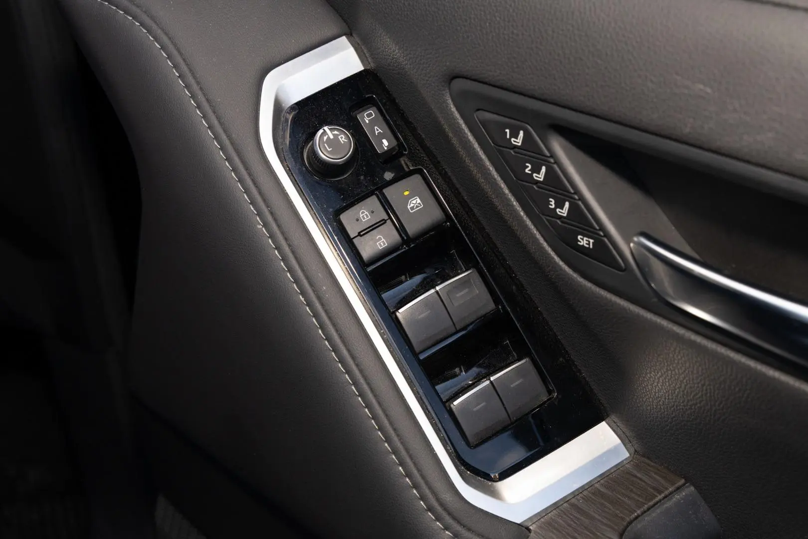 2022 Toyota Landcruiser Gallery Image 18