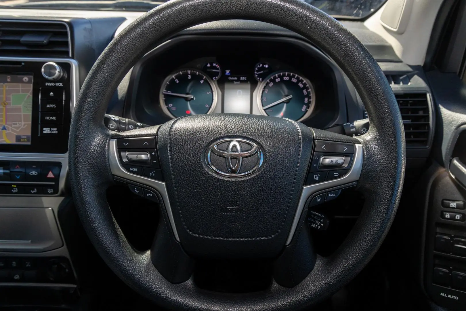 2019 Toyota Landcruiser Prado Gallery Image 10