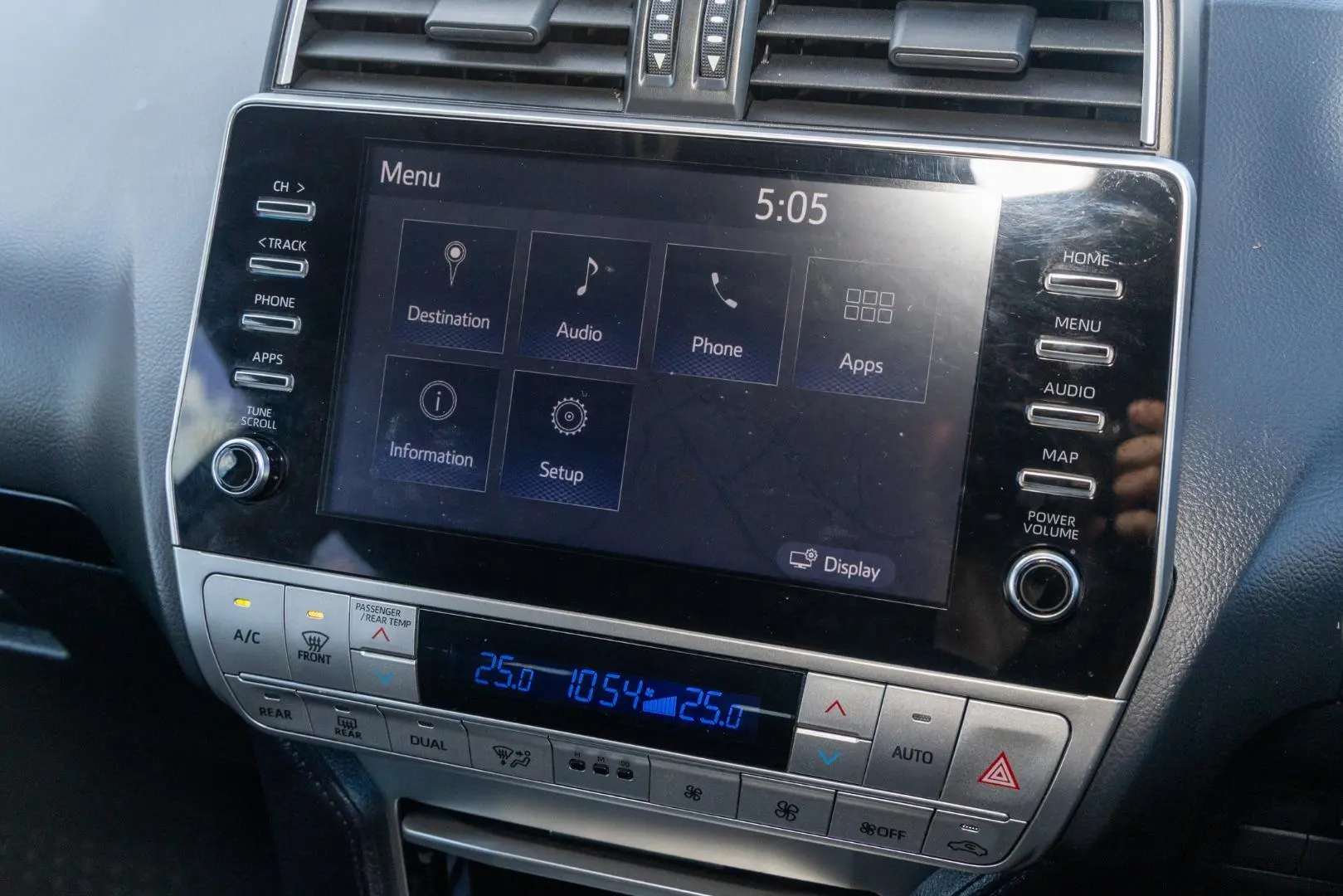 2021 Toyota Landcruiser Prado Gallery Image 16