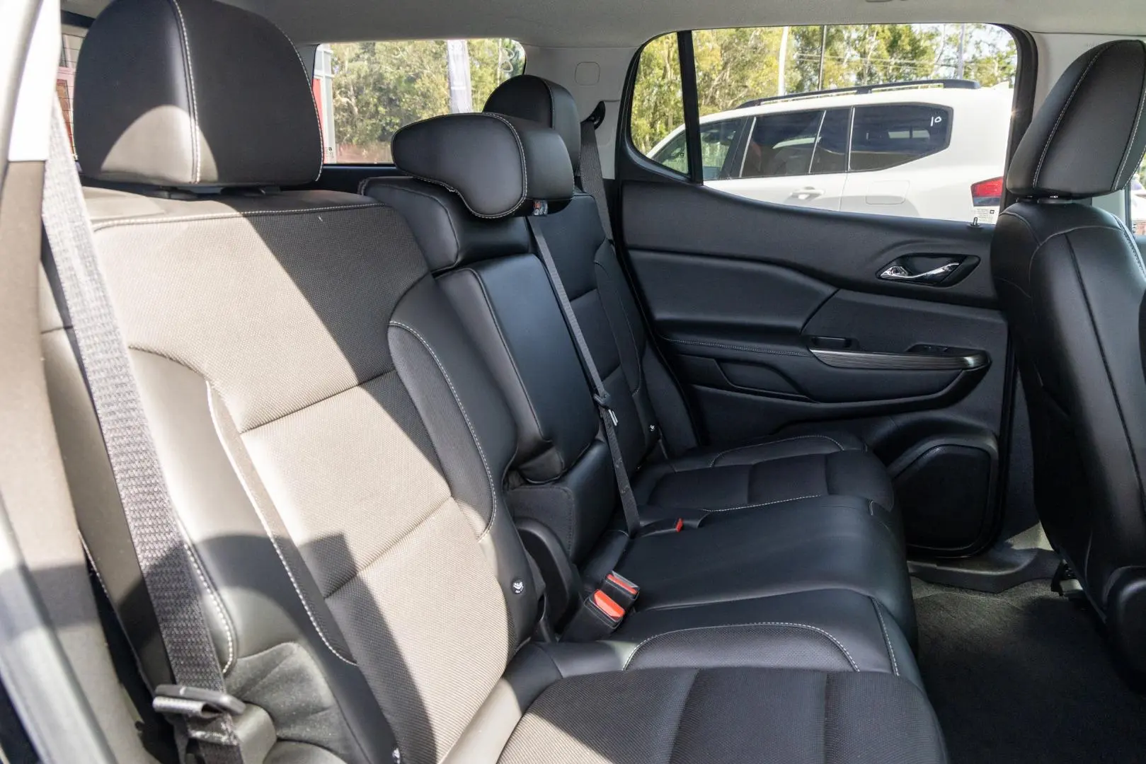 2020 Holden Acadia Gallery Image 9