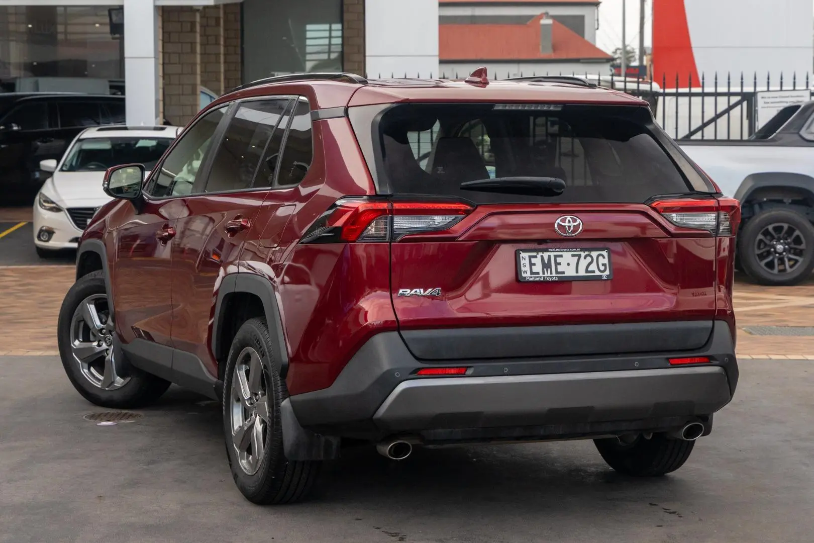 2020 Toyota RAV4 Gallery Image 2