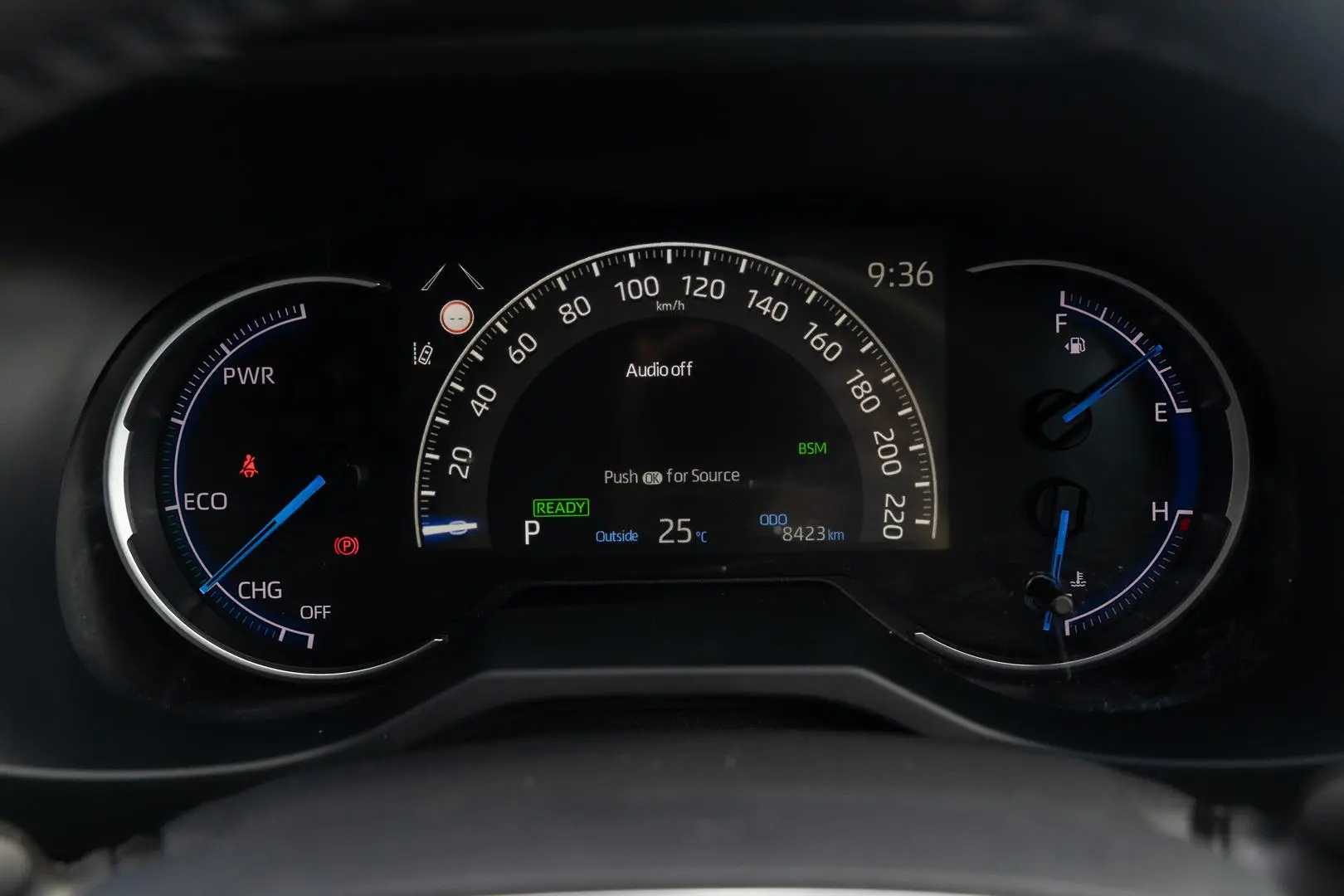 2025 Toyota RAV4 Gallery Image 12