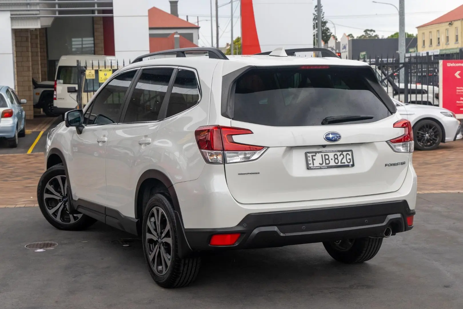 2021 Subaru Forester Gallery Image 2