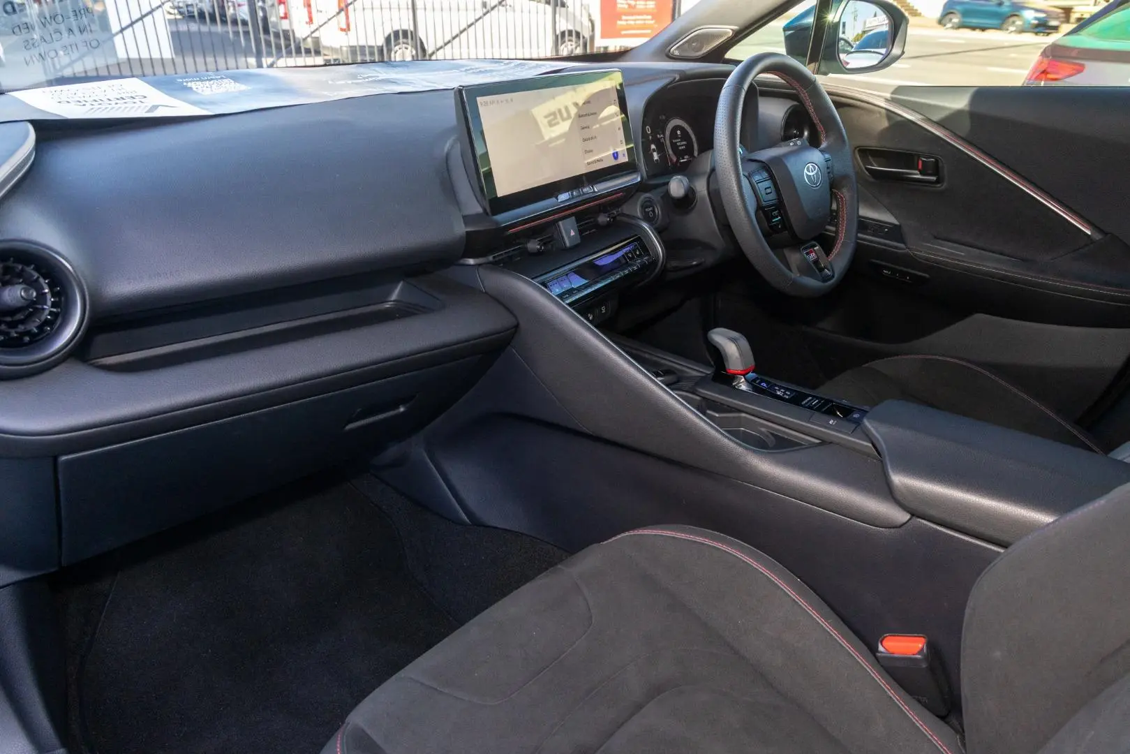 2024 Toyota C-HR Gallery Image 8