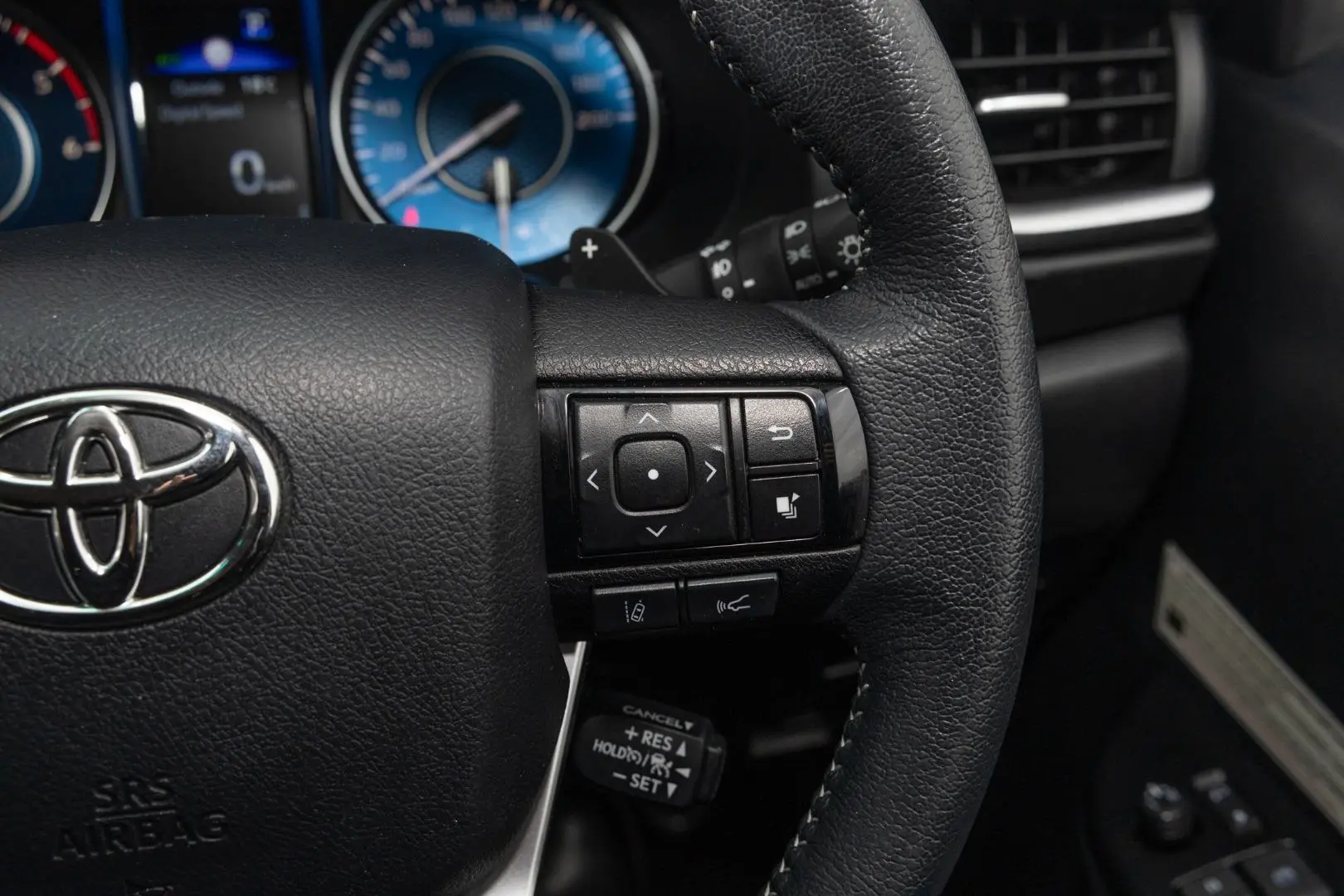 2022 Toyota Fortuner Gallery Image 12