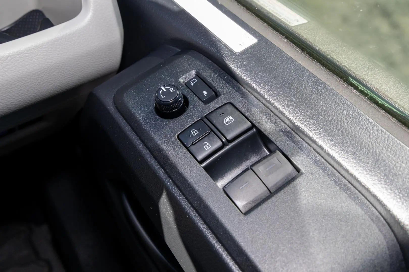 2024 Toyota Hiace Gallery Image 18