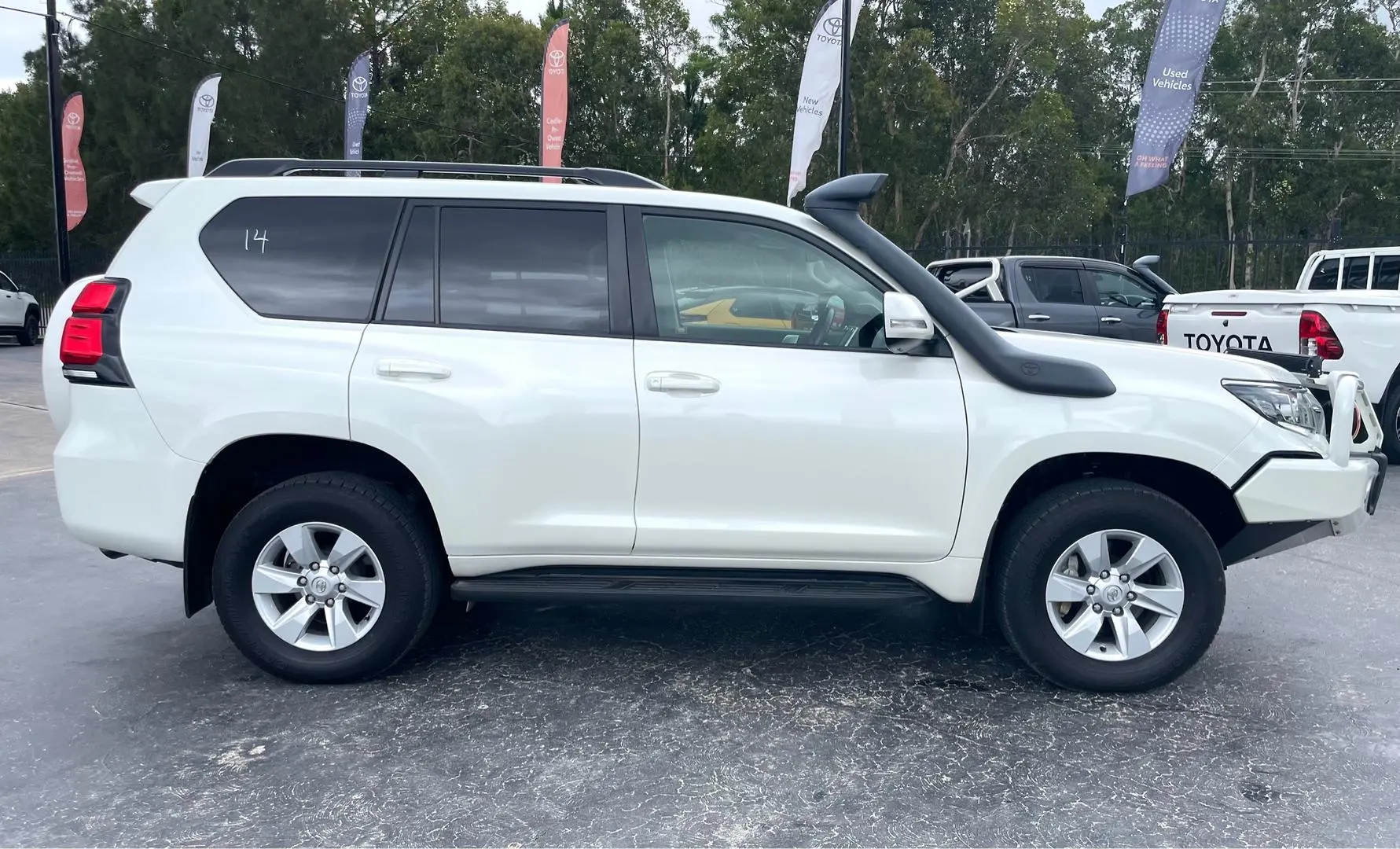 2018 Toyota Landcruiser Prado Gallery Image 3