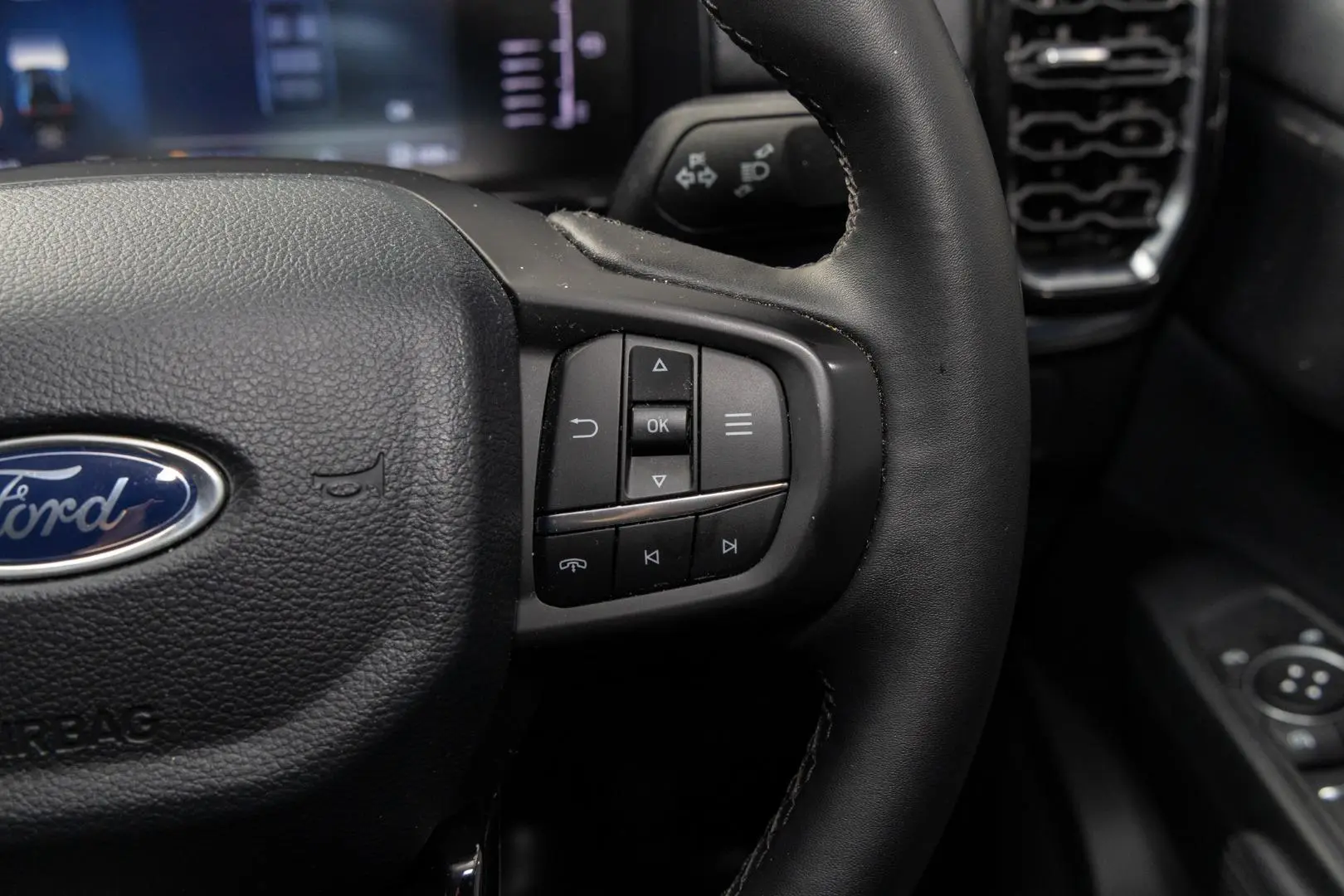 2024 Ford Everest Gallery Image 12