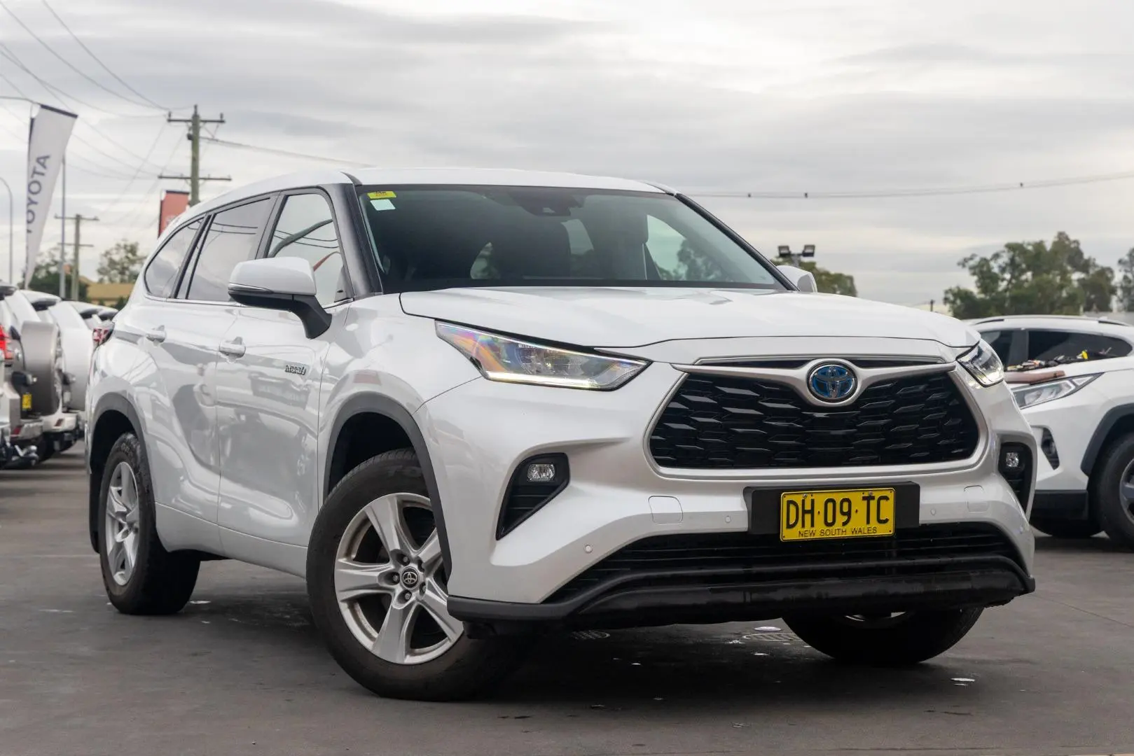 2023 Toyota Kluger Gallery Image 1