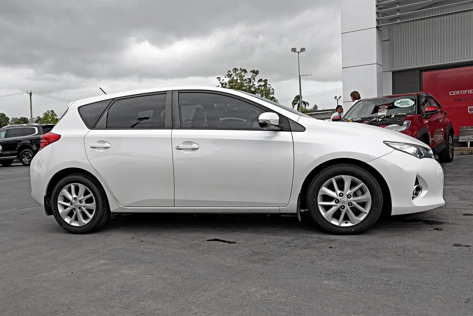 2014 Toyota Corolla Gallery Image 3