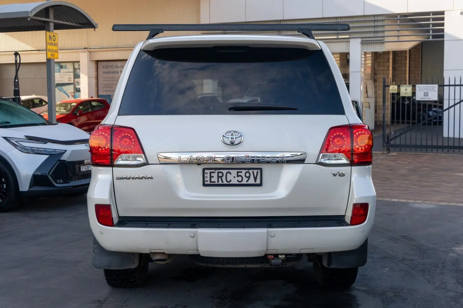 2015 Toyota Landcruiser Gallery Image 5