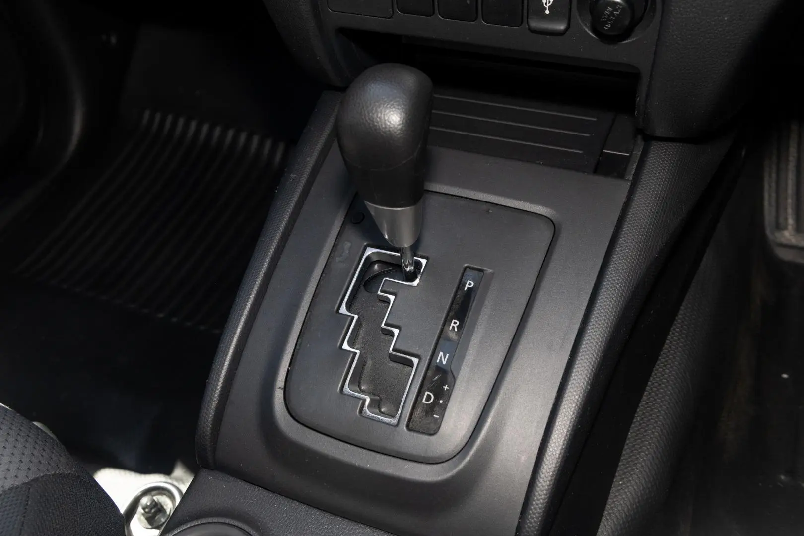 2021 Mitsubishi Triton Gallery Image 15