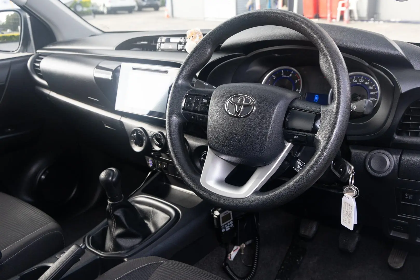 2017 Toyota Hilux Gallery Image 7