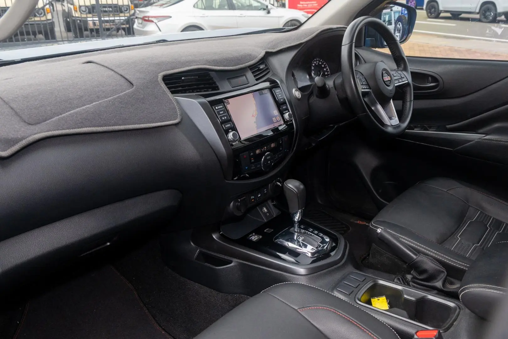 2022 Nissan Navara Gallery Image 8