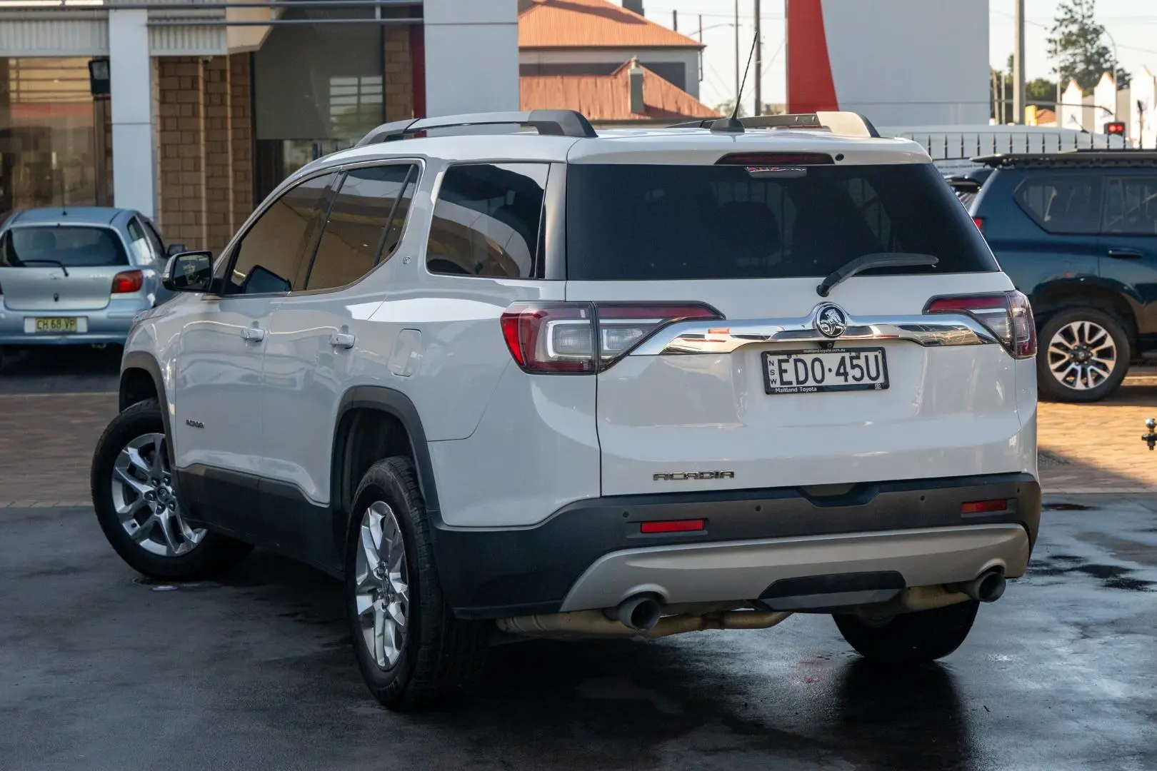 2019 Holden Acadia Gallery Image 2