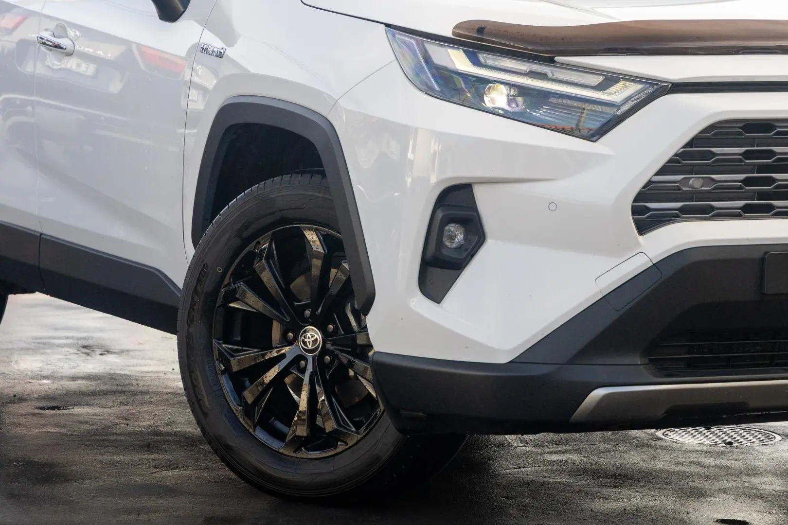 2024 Toyota RAV4 Gallery Image 6