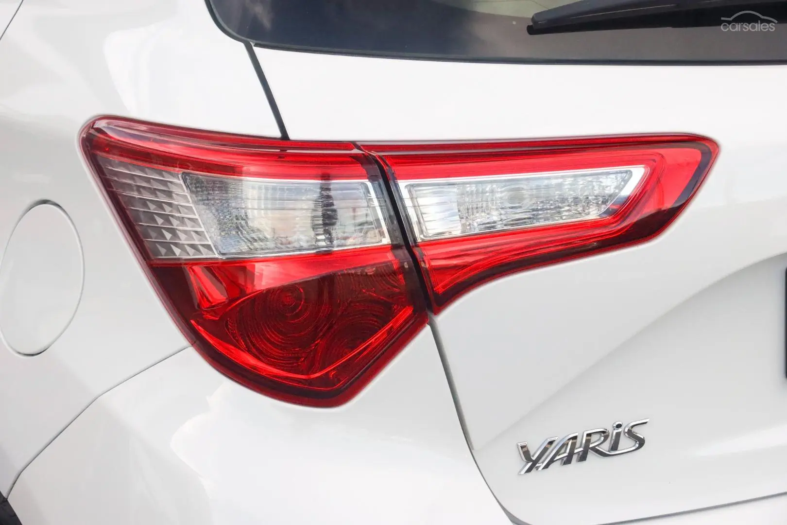 2017 Toyota Yaris Image 21