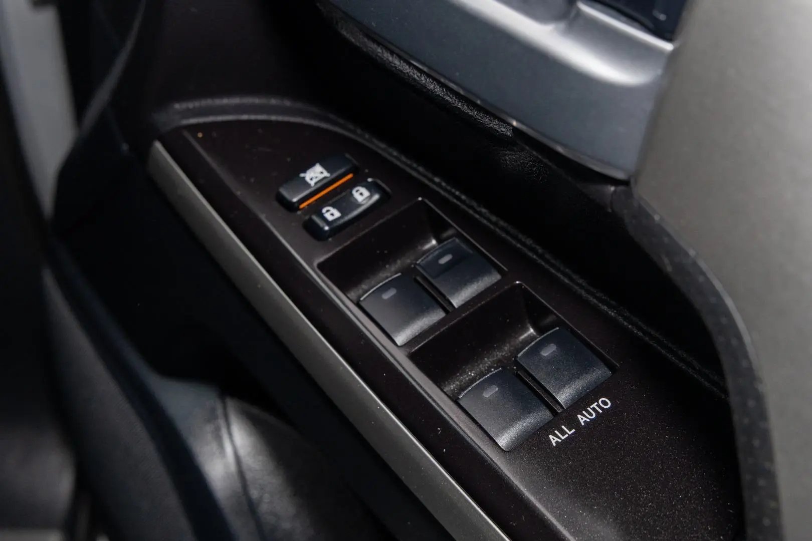 2019 Toyota Landcruiser Gallery Image 18