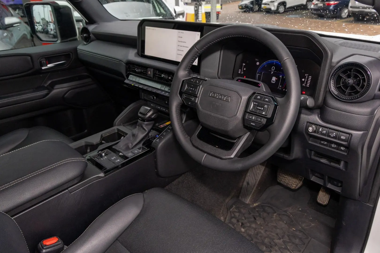 2025 Toyota Landcruiser Prado Gallery Image 7