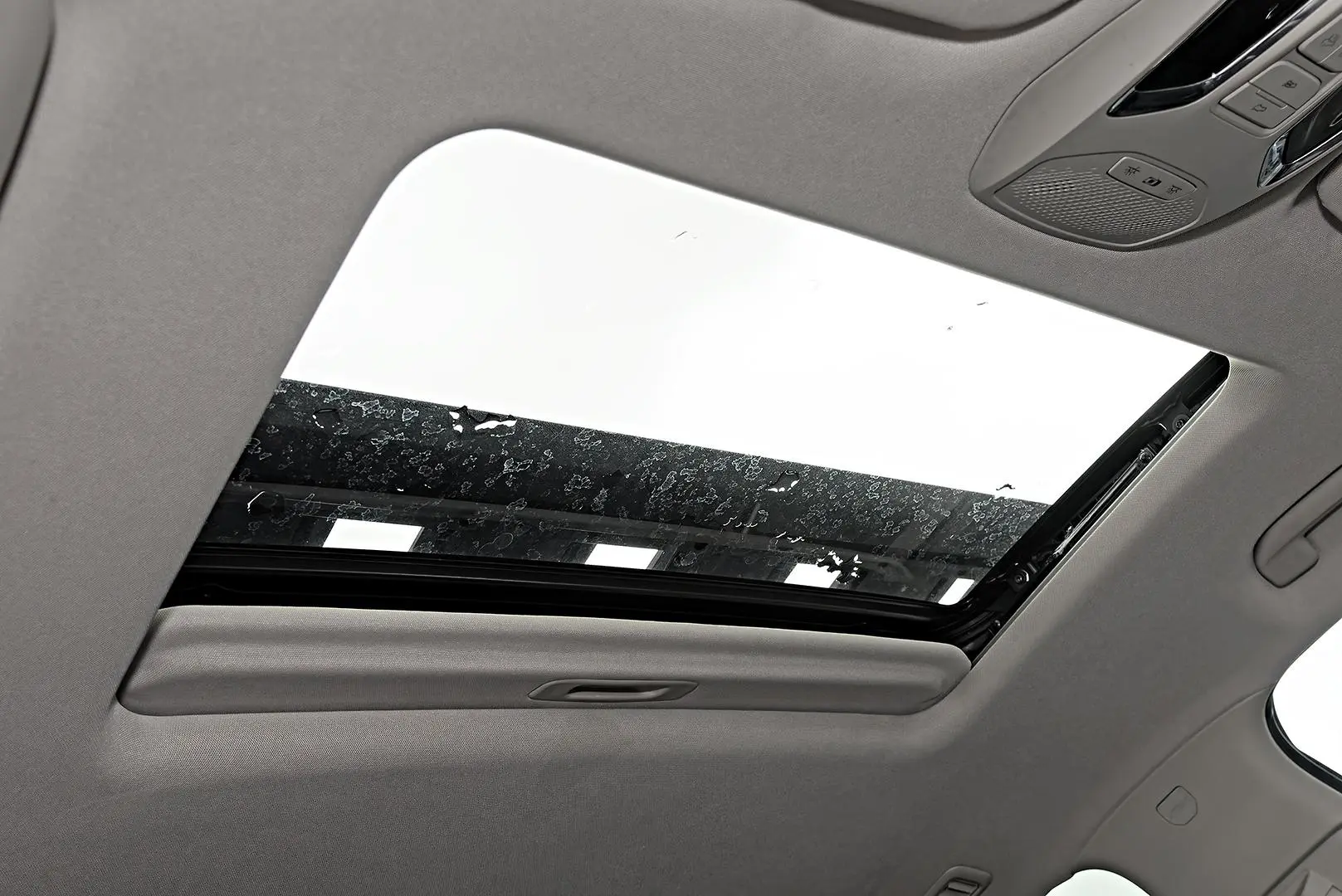 2020 LDV D90 Gallery Image 16