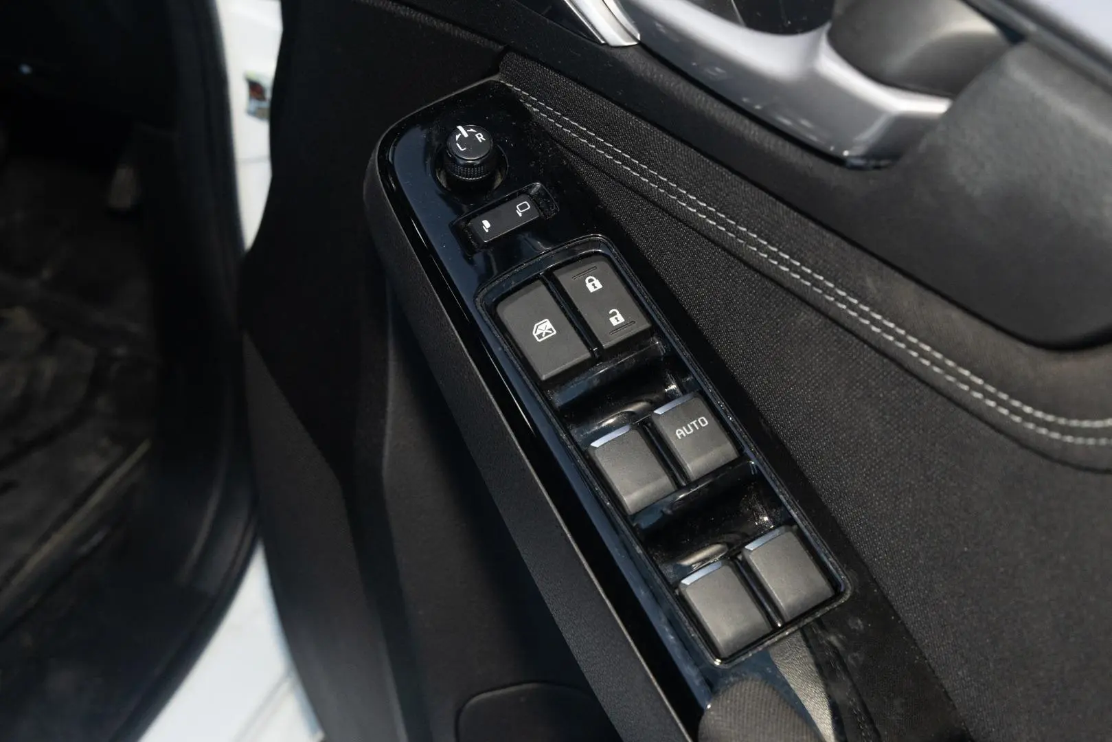 2023 Isuzu D-MAX Gallery Image 18