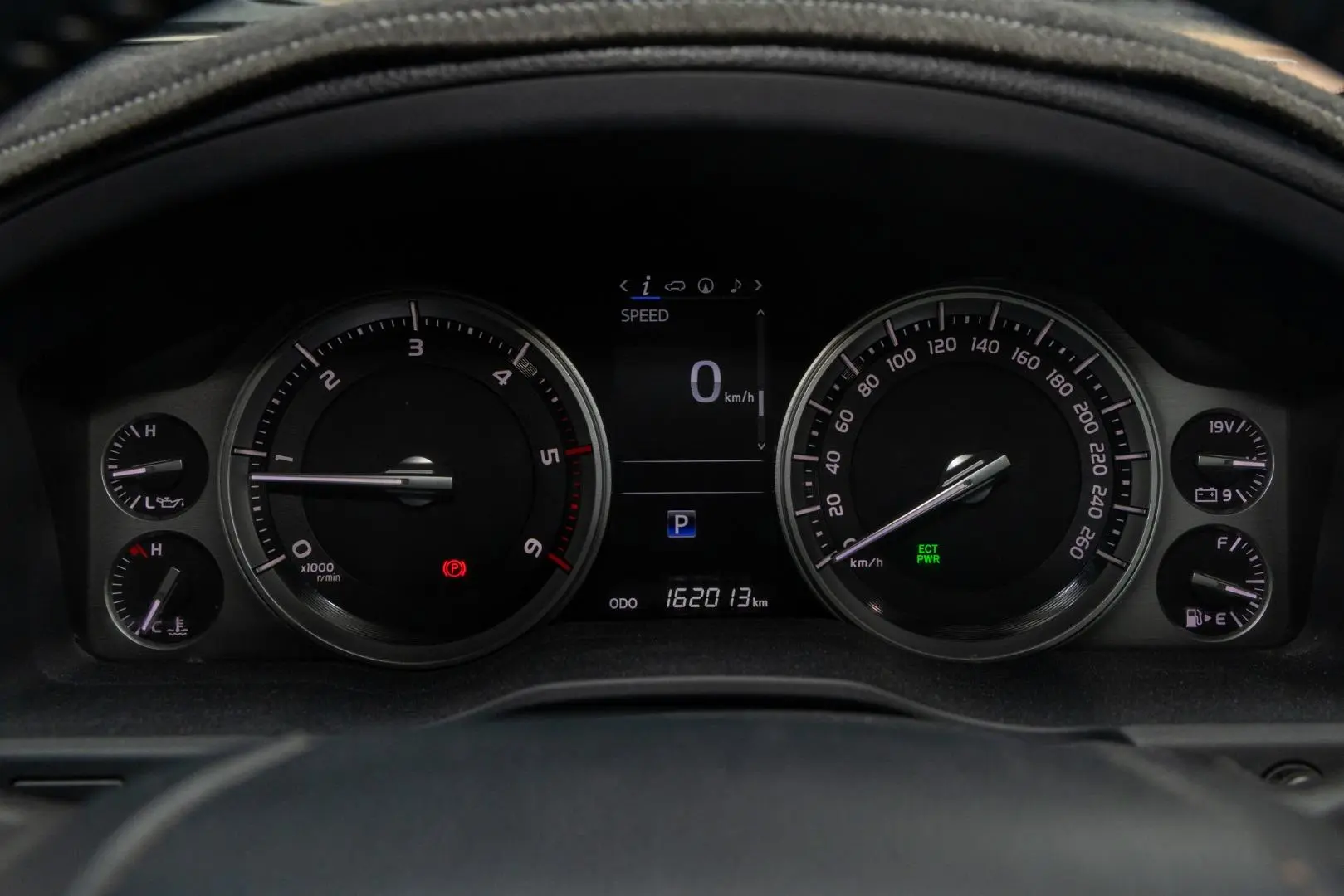 2018 Toyota Landcruiser Gallery Image 13