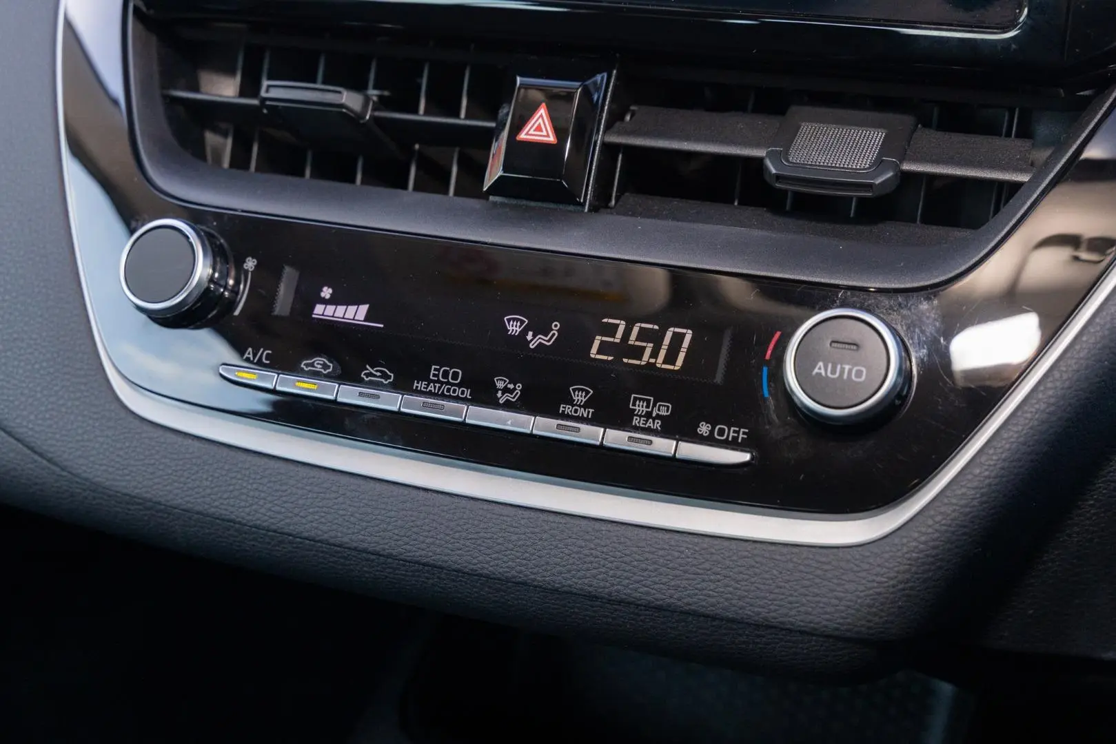 2023 Toyota Corolla Gallery Image 16