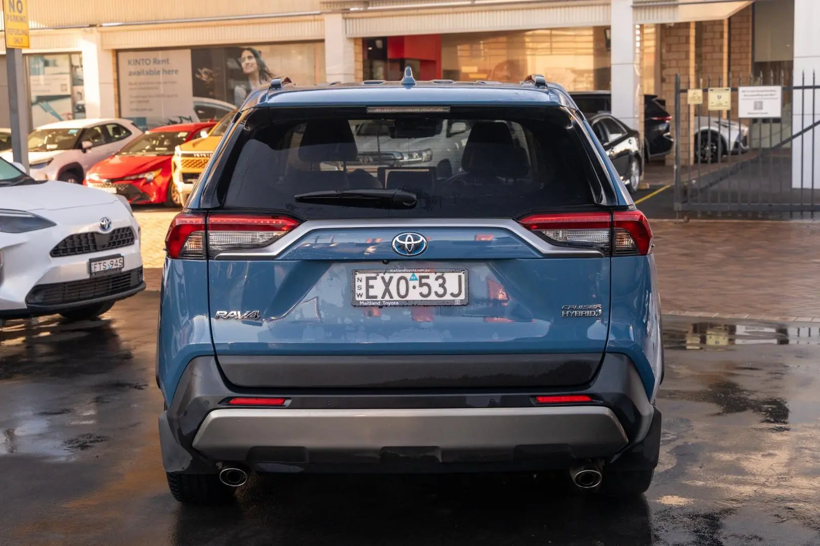 2023 Toyota RAV4 Gallery Image 5