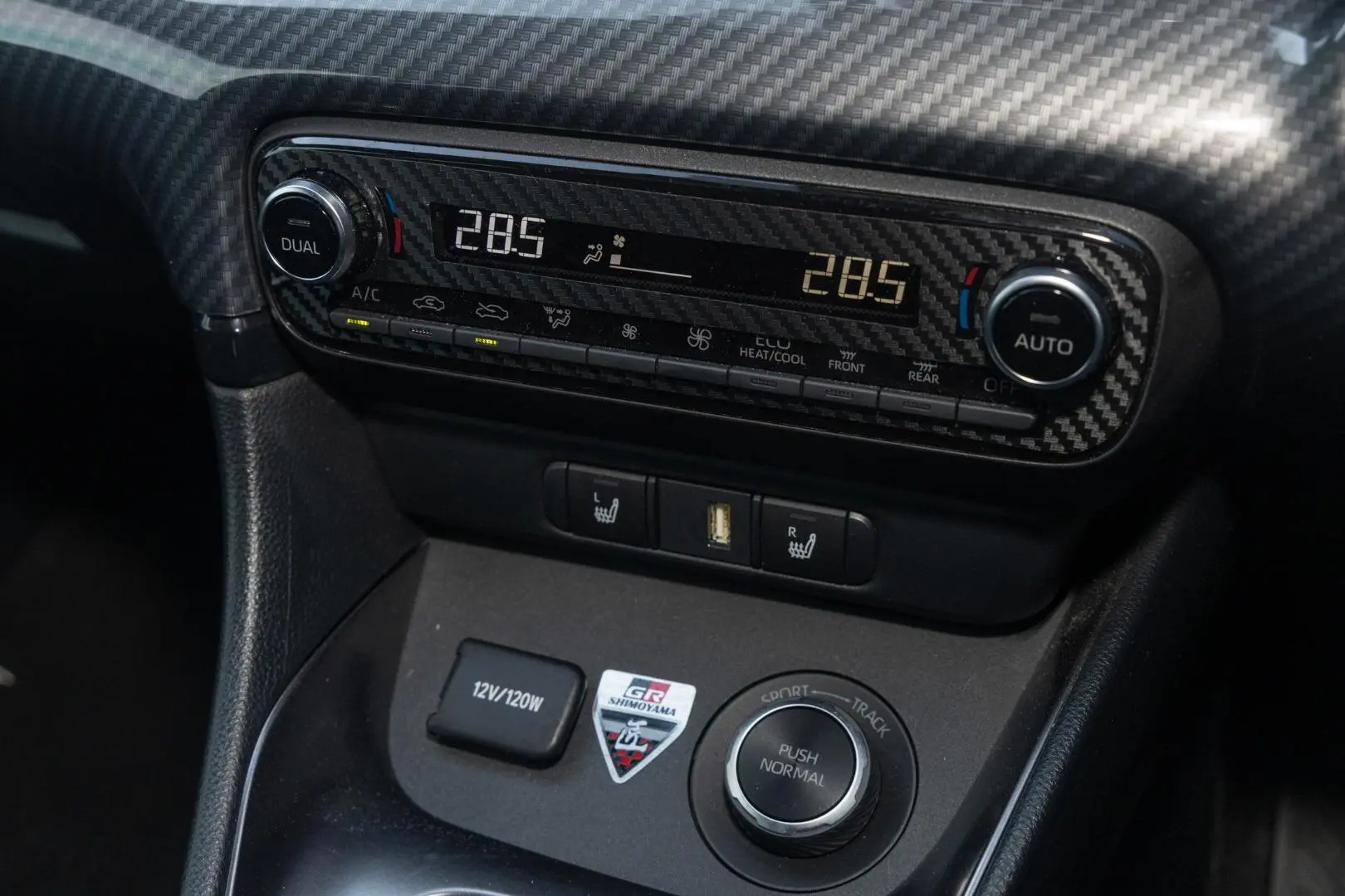 2021 Toyota Yaris Gallery Image 16