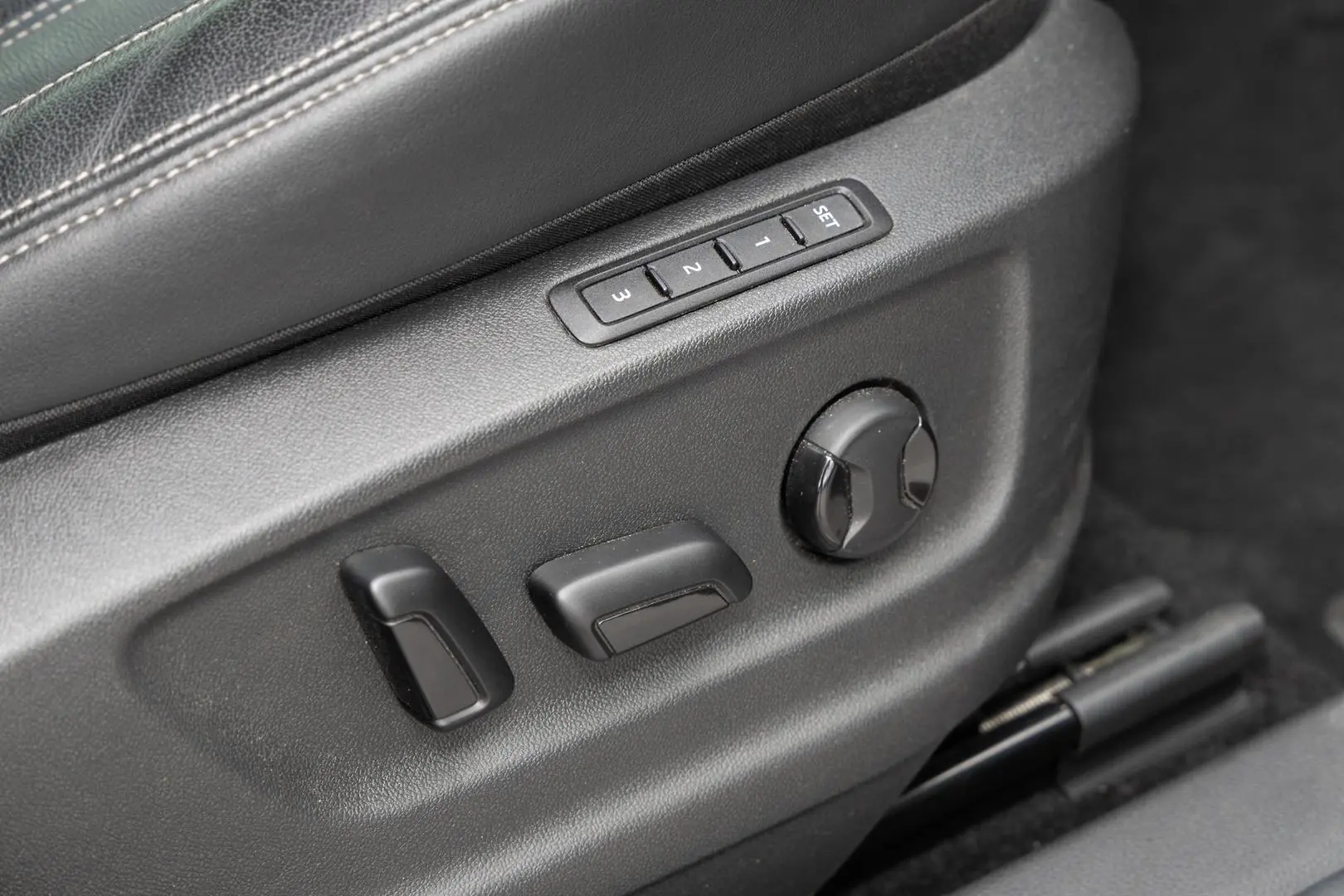 2020 SKODA Karoq Gallery Image 19