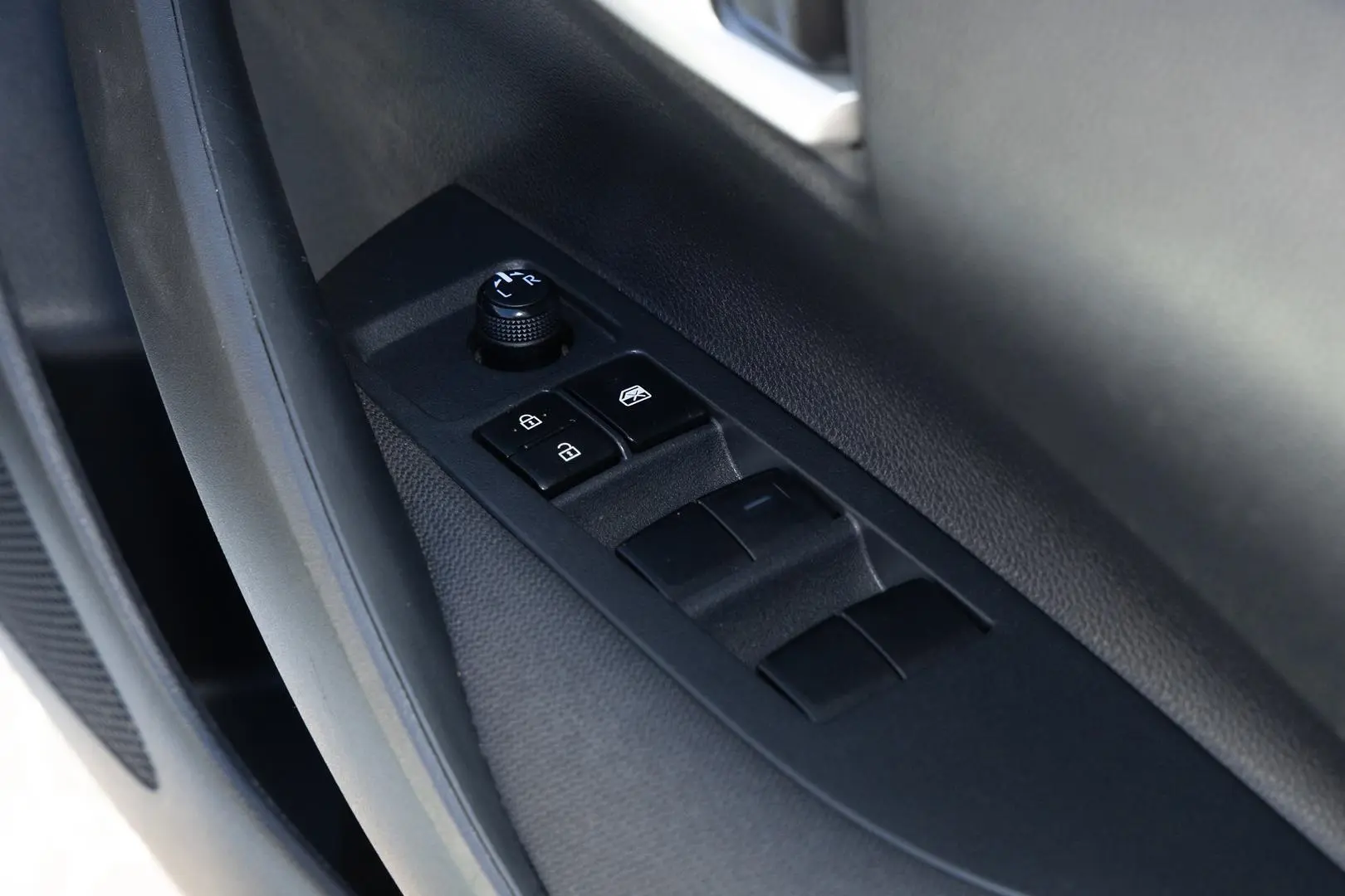 2020 Toyota Corolla Gallery Image 18