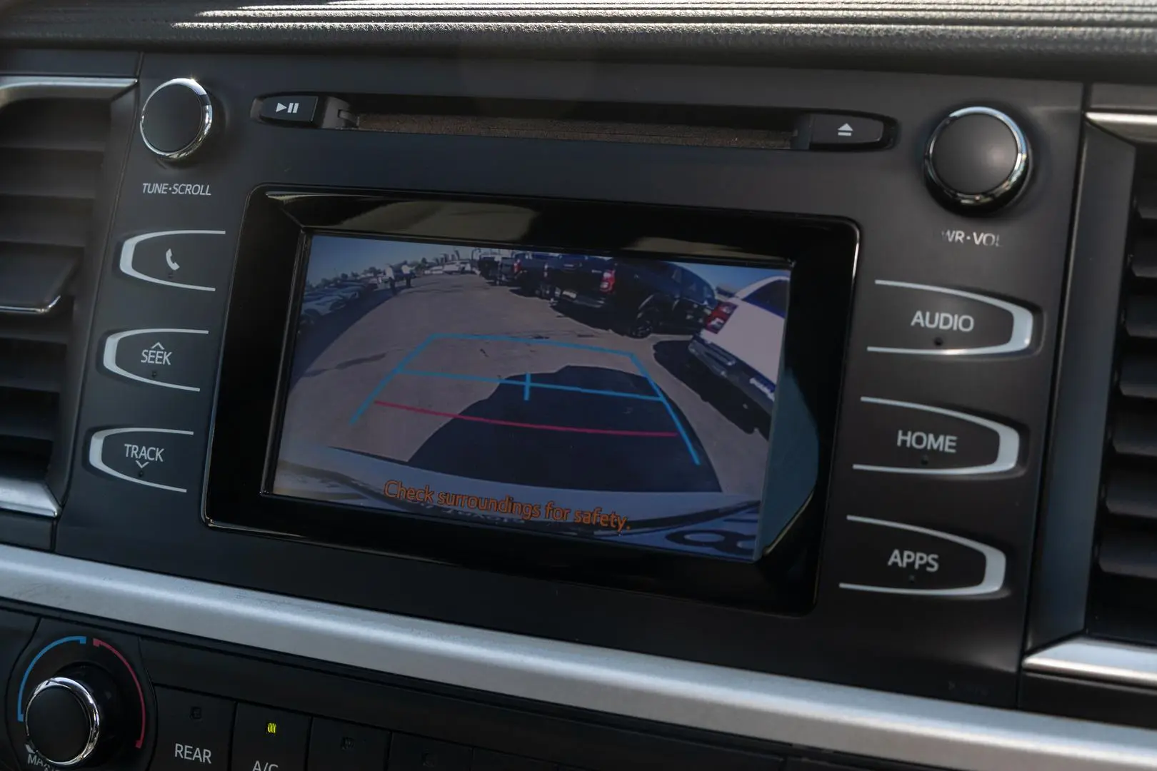 2015 Toyota Kluger Gallery Image 15