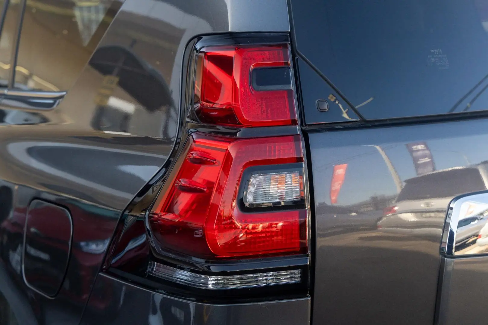 2019 Toyota Landcruiser Prado Gallery Image 21