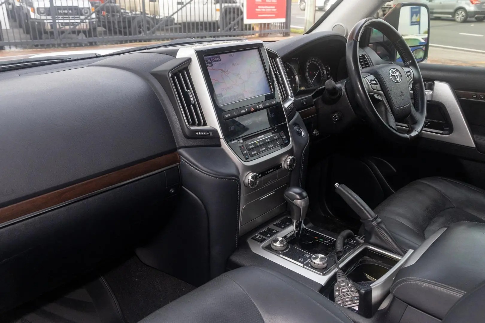 2019 Toyota Landcruiser Gallery Image 8
