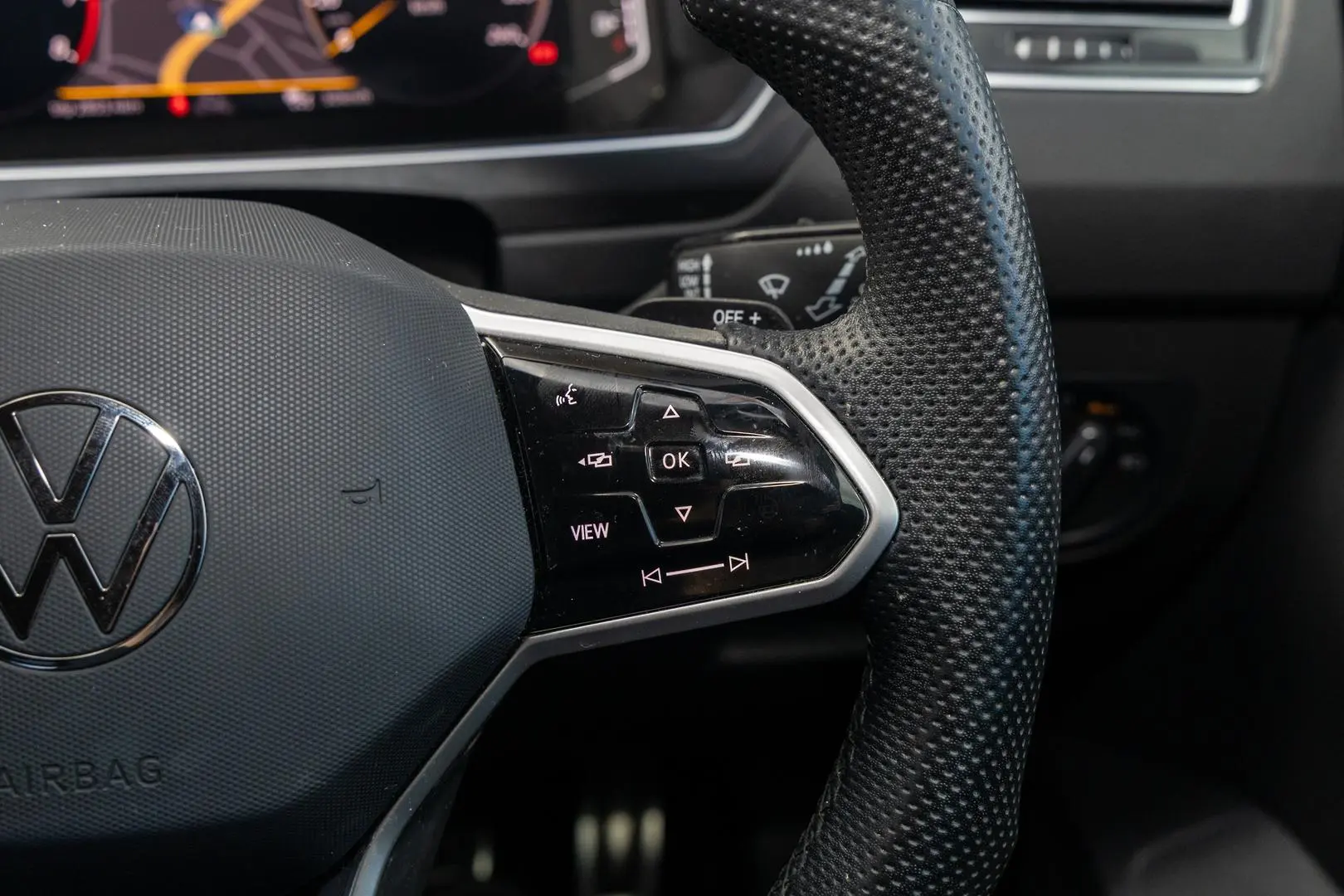 2023 Volkswagen Tiguan Gallery Image 12