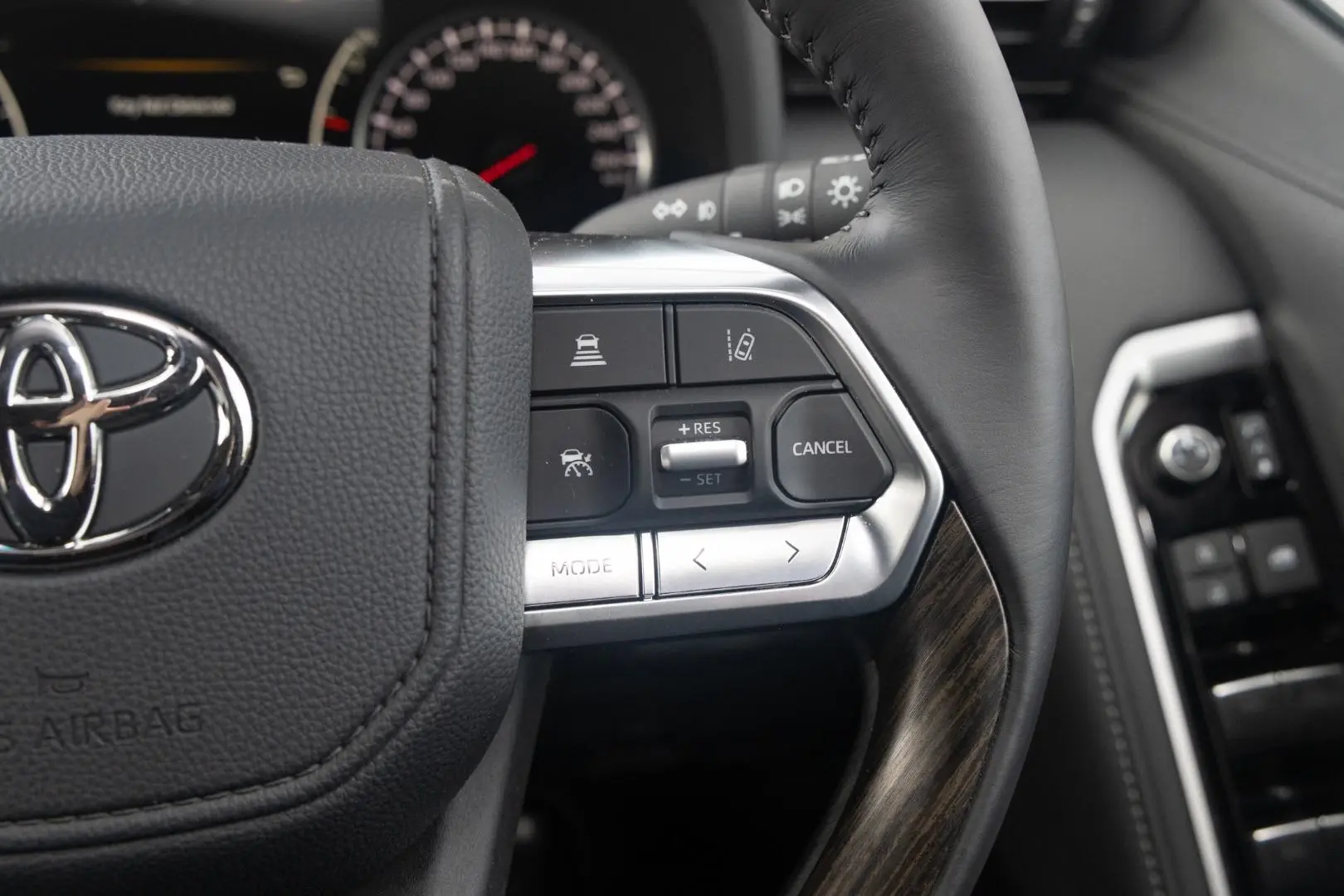 2024 Toyota Landcruiser Gallery Image 13