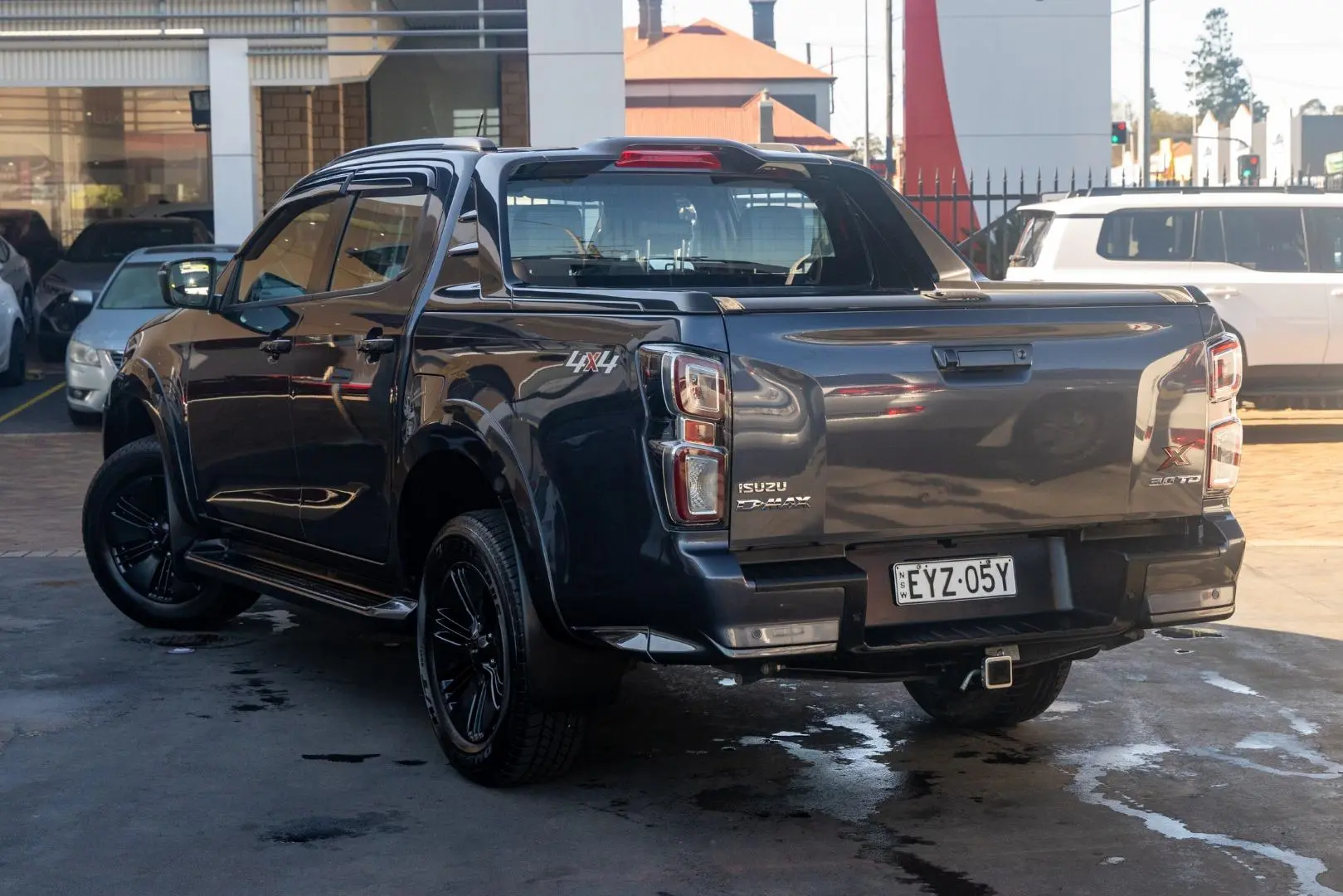 2022 Isuzu D-MAX Gallery Image 2