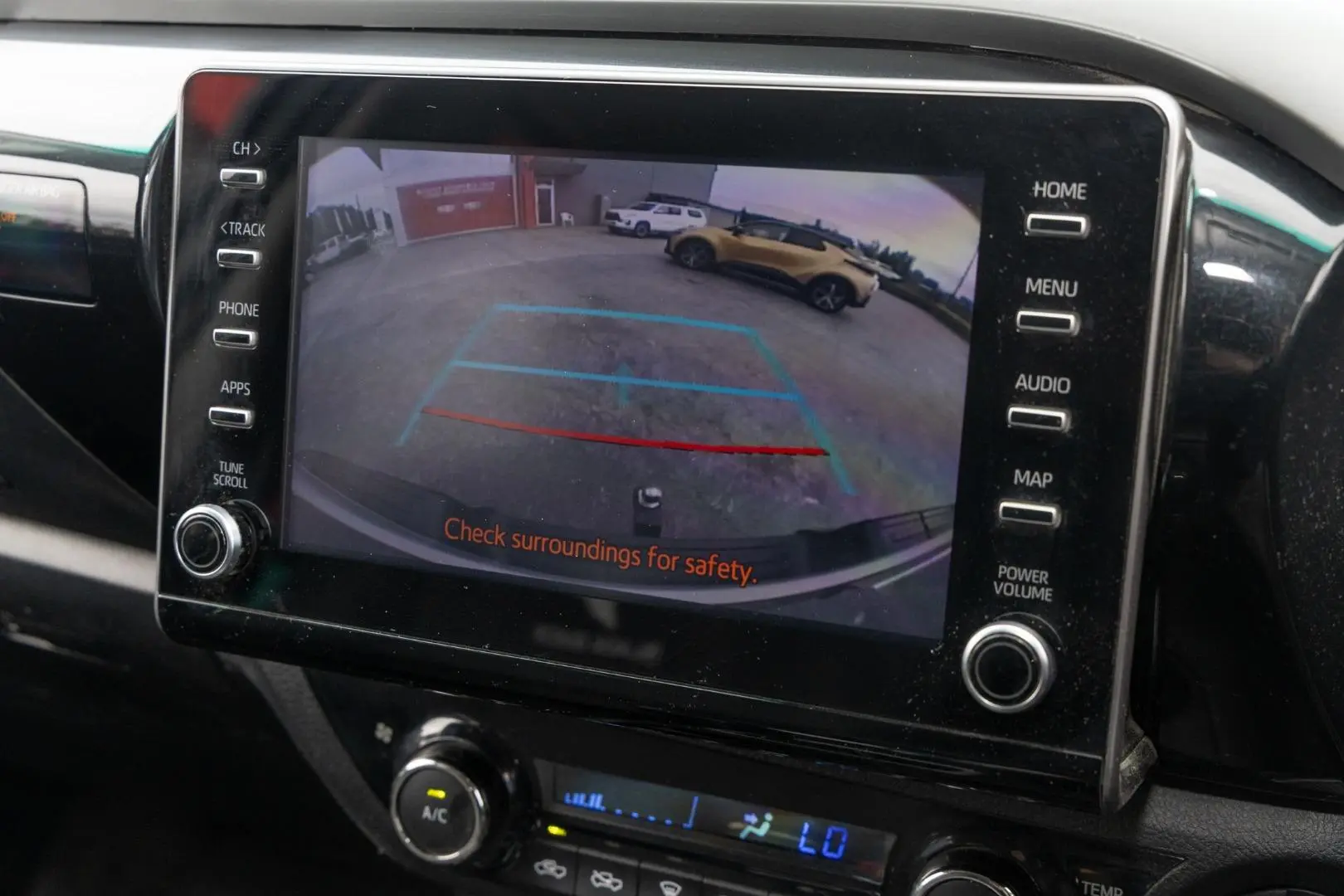 2021 Toyota Hilux Gallery Image 15