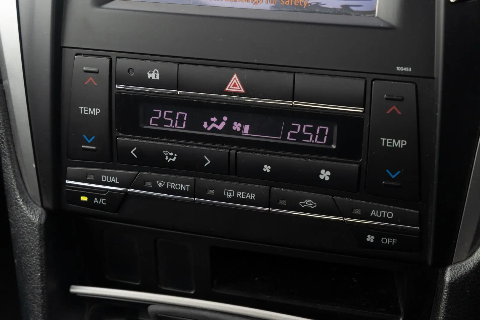 2016 Toyota Aurion Gallery Image 16