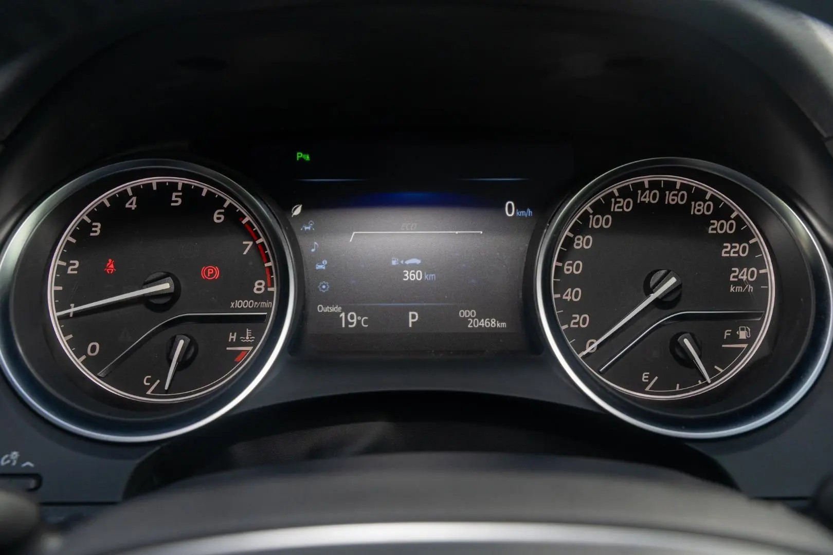 2019 Toyota Camry Gallery Image 13