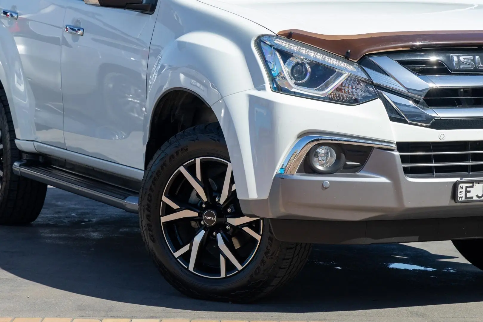 2020 Isuzu MU-X Gallery Image 6
