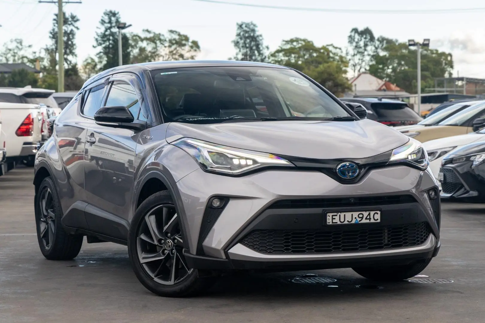2022 Toyota C-HR Gallery Image 1