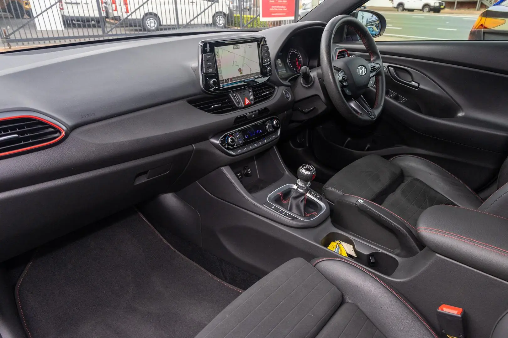 2021 Hyundai i30 Gallery Image 8