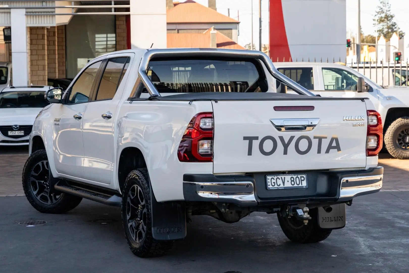 2021 Toyota Hilux Gallery Image 2
