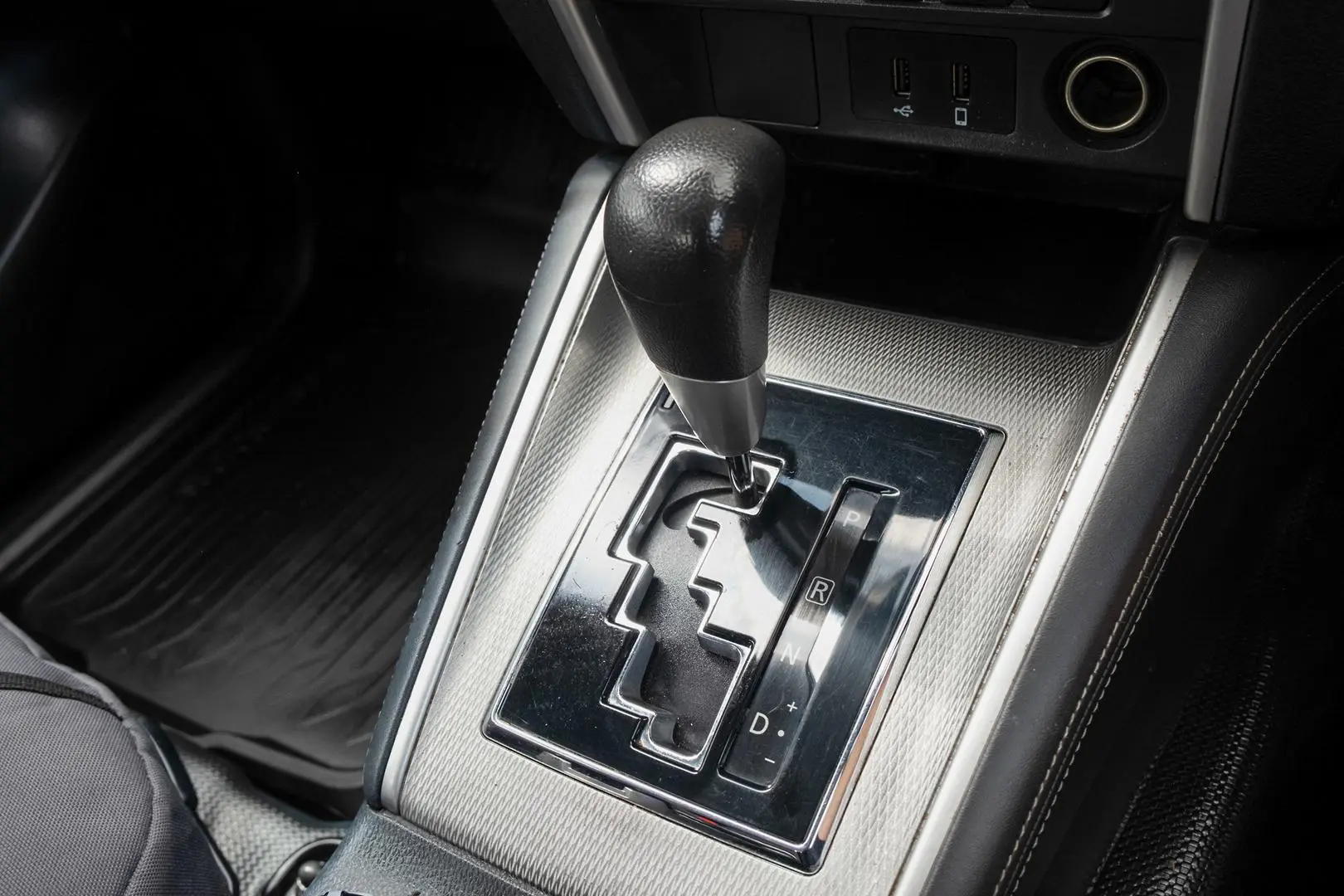 2021 Mitsubishi Triton Gallery Image 15