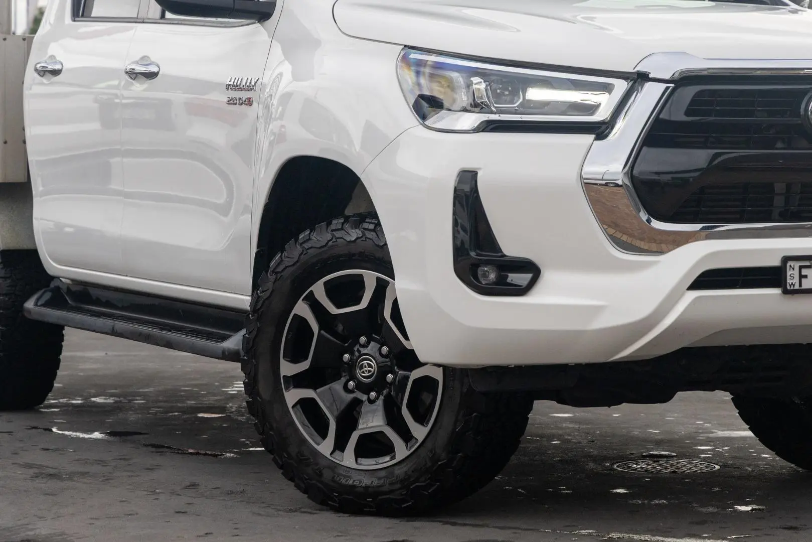 2023 Toyota Hilux Gallery Image 6