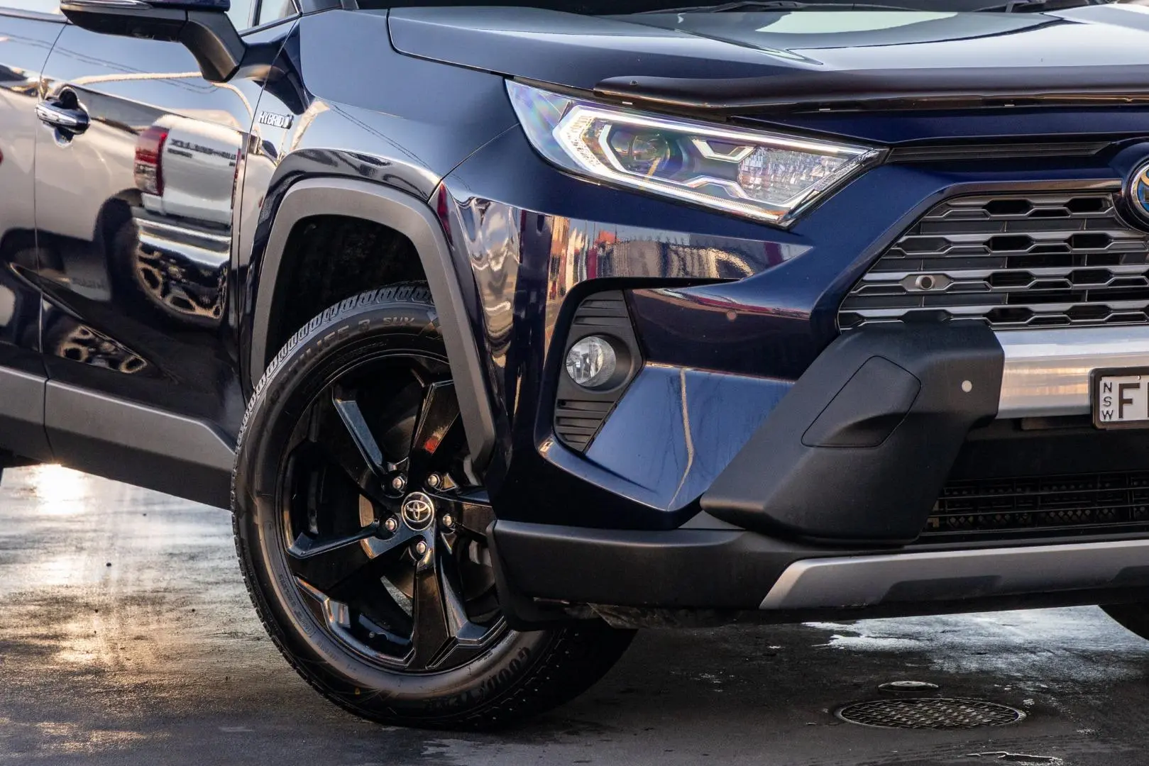 2021 Toyota RAV4 Gallery Image 6