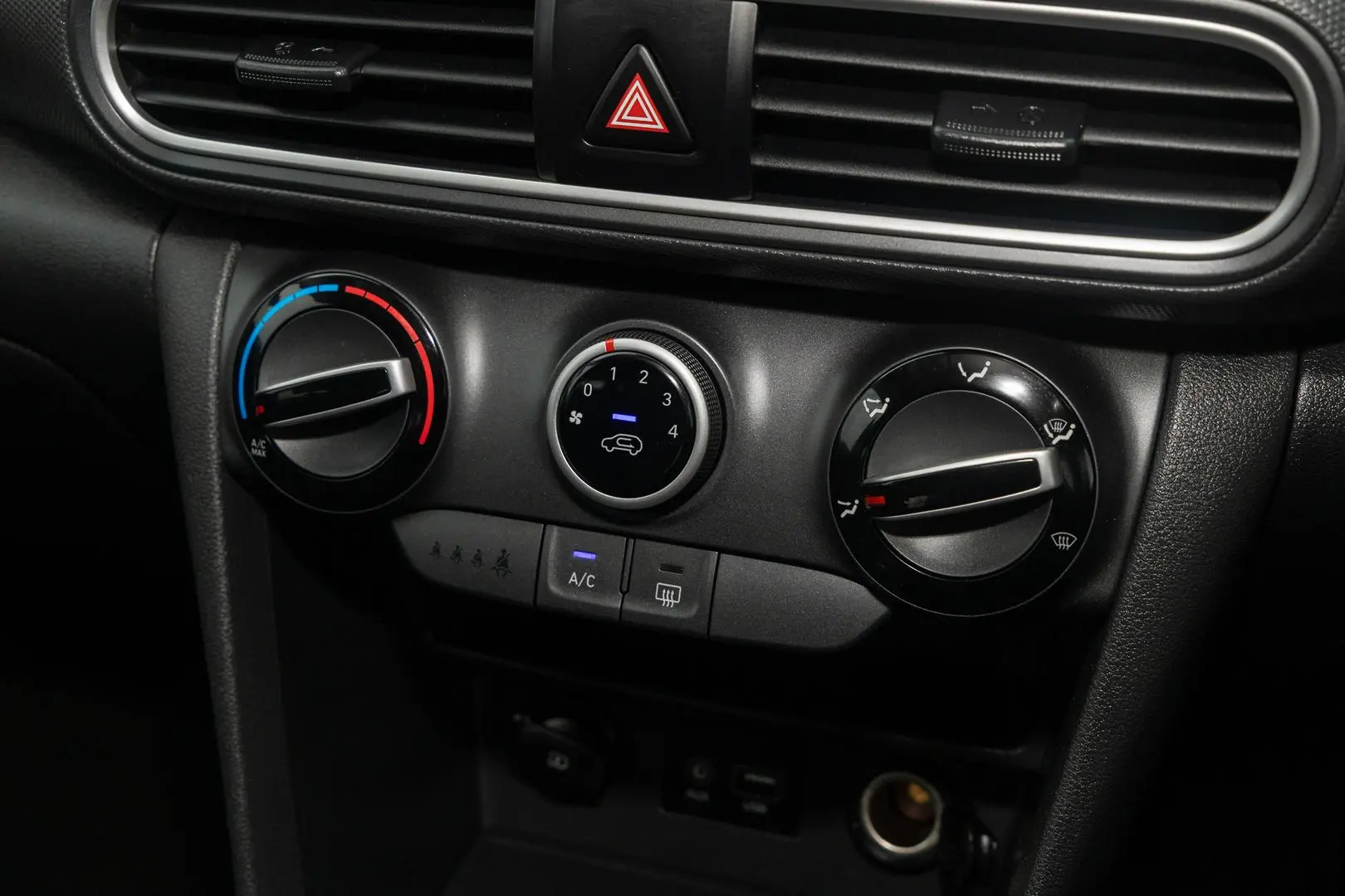 2019 Hyundai Kona Gallery Image 16