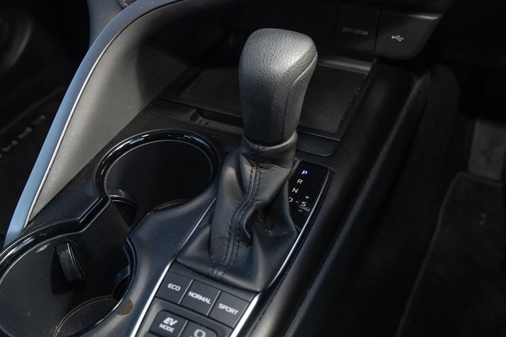 2022 Toyota Camry Gallery Image 17