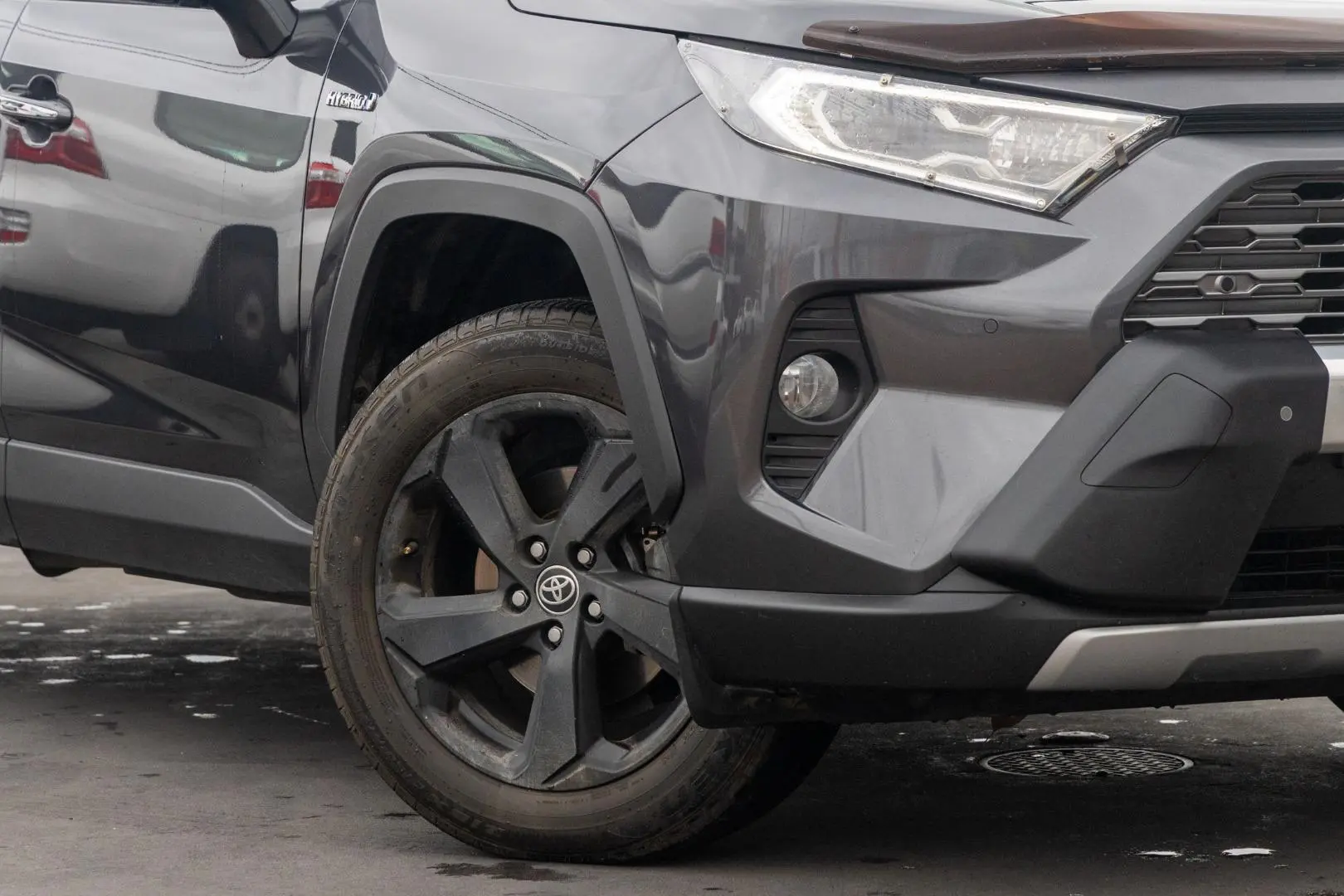 2020 Toyota RAV4 Gallery Image 6